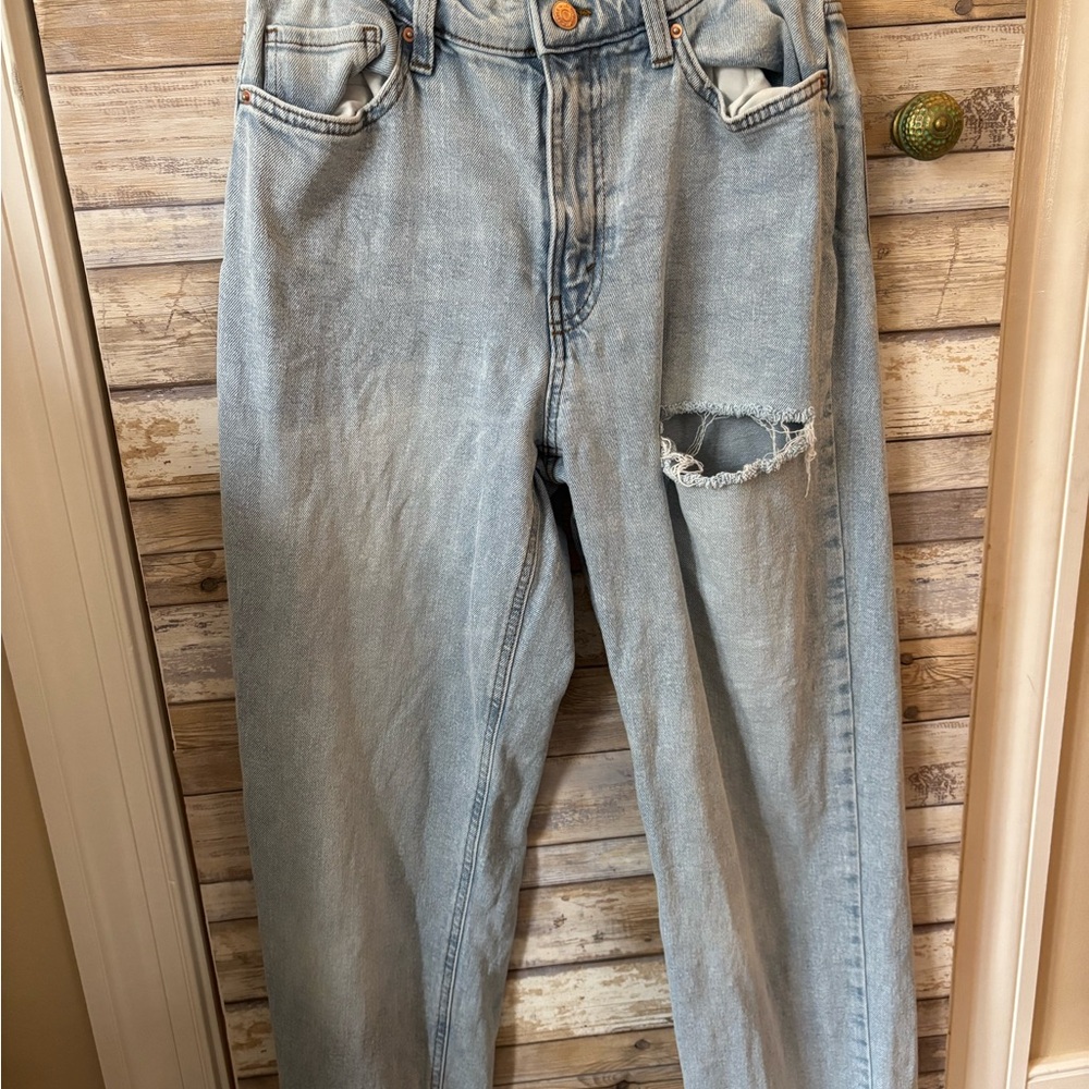 Distressed Light Blue Jeans